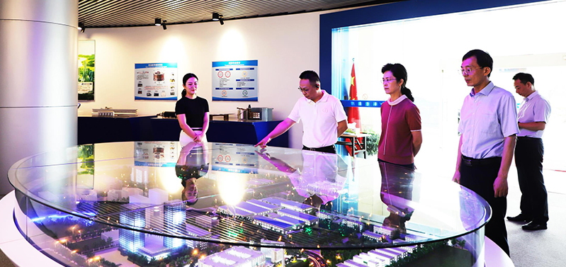 江西省政协副主席、省工商联主席谢茹一行莅临AC米兰调研指导